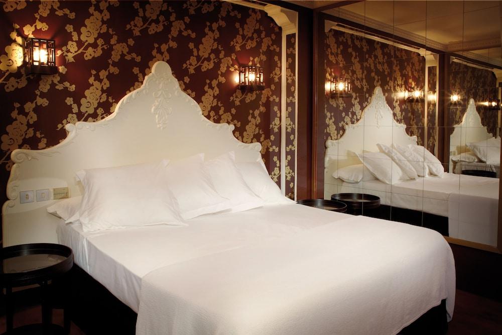 Отель La Franca Travellers Adults Only Барселона Экстерьер фото