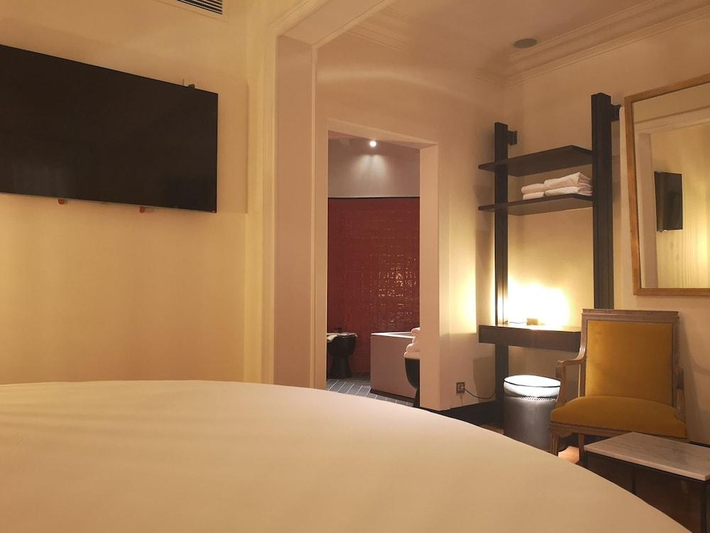 Отель La Franca Travellers Adults Only Барселона Экстерьер фото