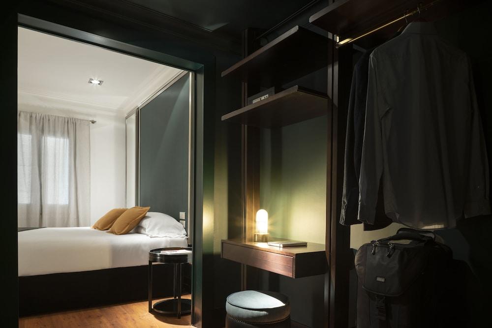 Отель La Franca Travellers Adults Only Барселона Экстерьер фото
