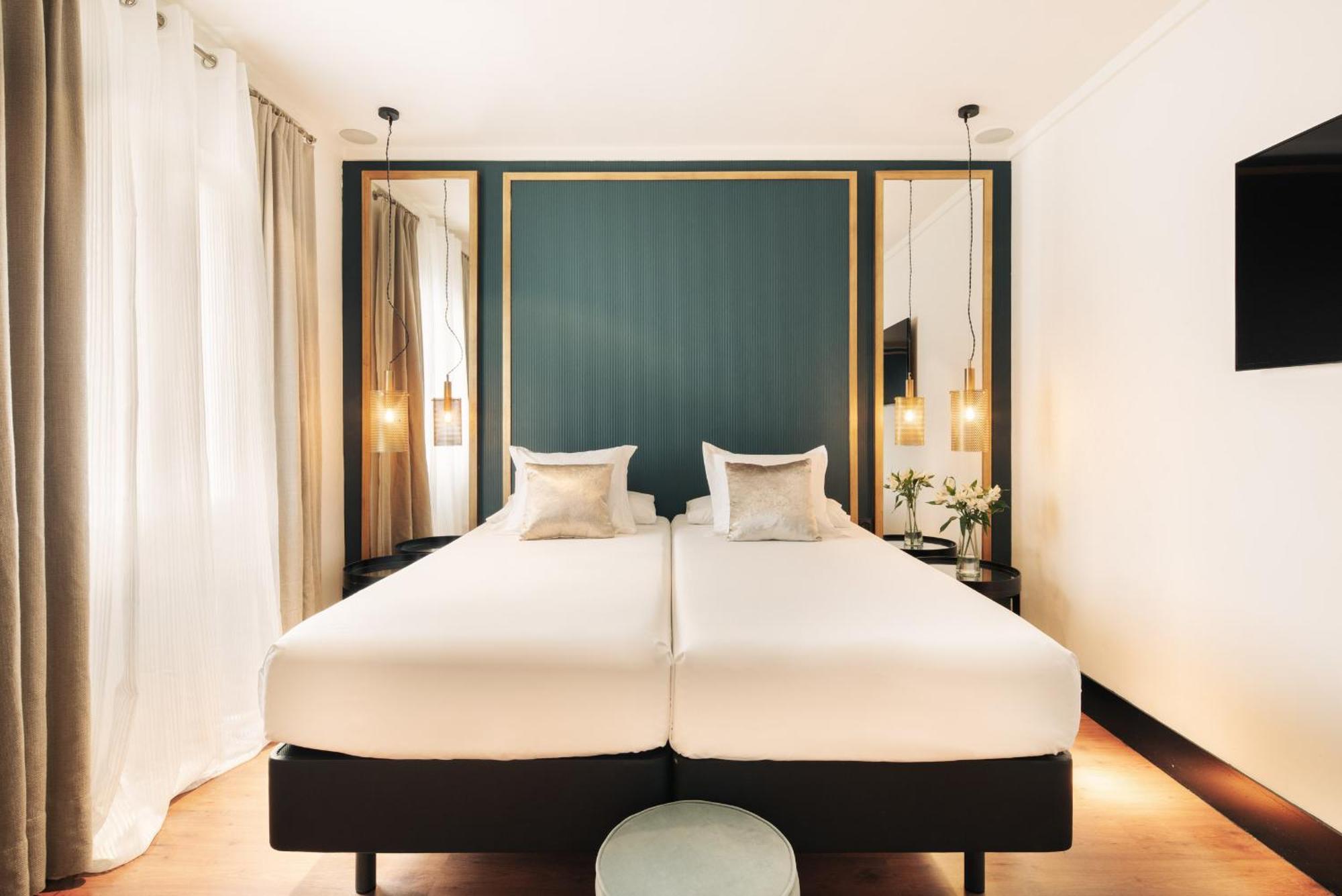 Отель La Franca Travellers Adults Only Барселона Экстерьер фото