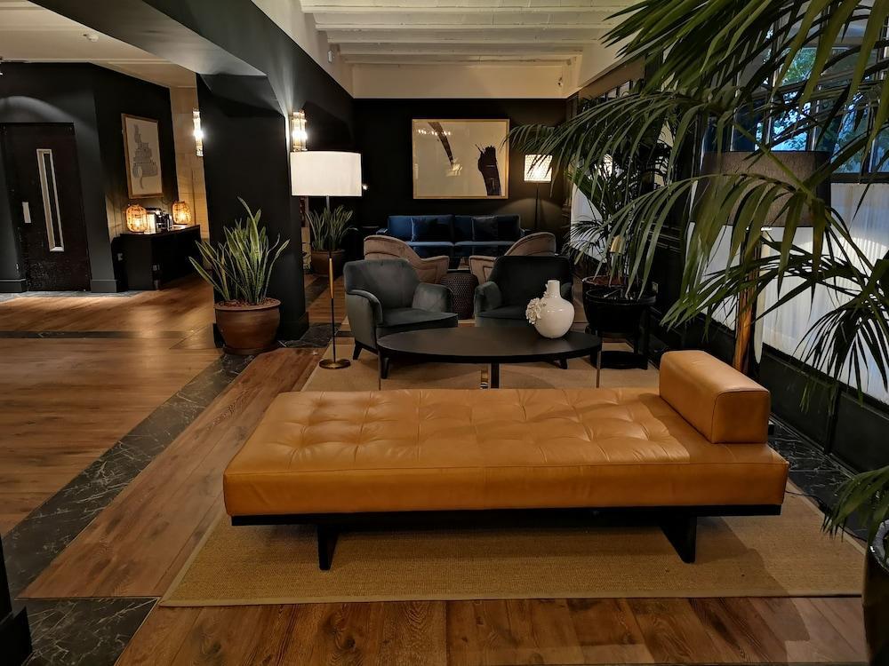 Отель La Franca Travellers Adults Only Барселона Экстерьер фото