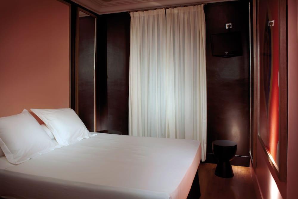 Отель La Franca Travellers Adults Only Барселона Экстерьер фото